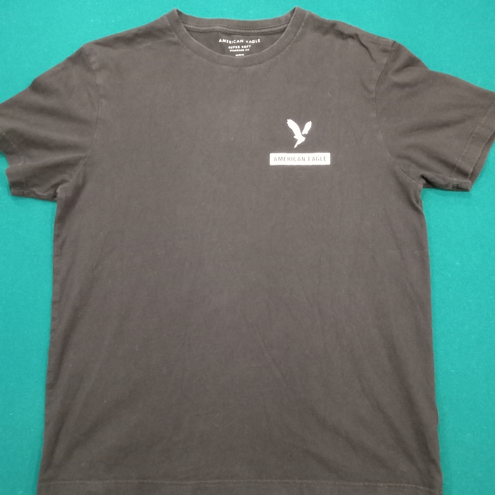 American Eagle tee shirt